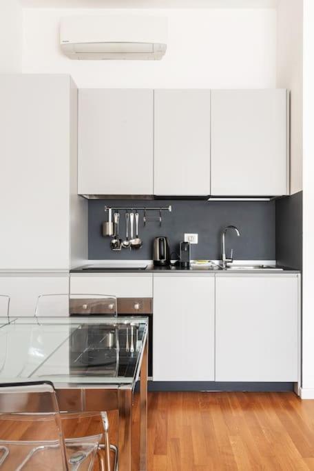 Appartement Da Mauro Sui Navigli Bilocale Vista Darsena